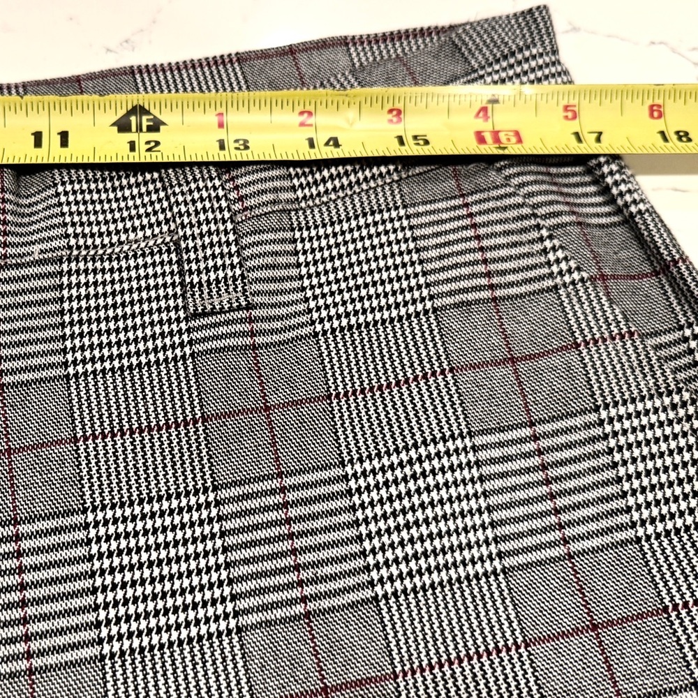 Forever 21 Men's Black and Gray Plaid Cargo Pants Pockets Size Waist 32 NWOT - Picture 7 of 9